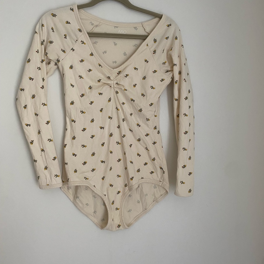 ARQ Cream and Black Ruched Long Sleeve Bodysuit
